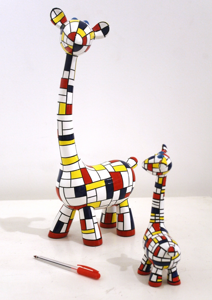 Smal Standing Giraffe Mondrian